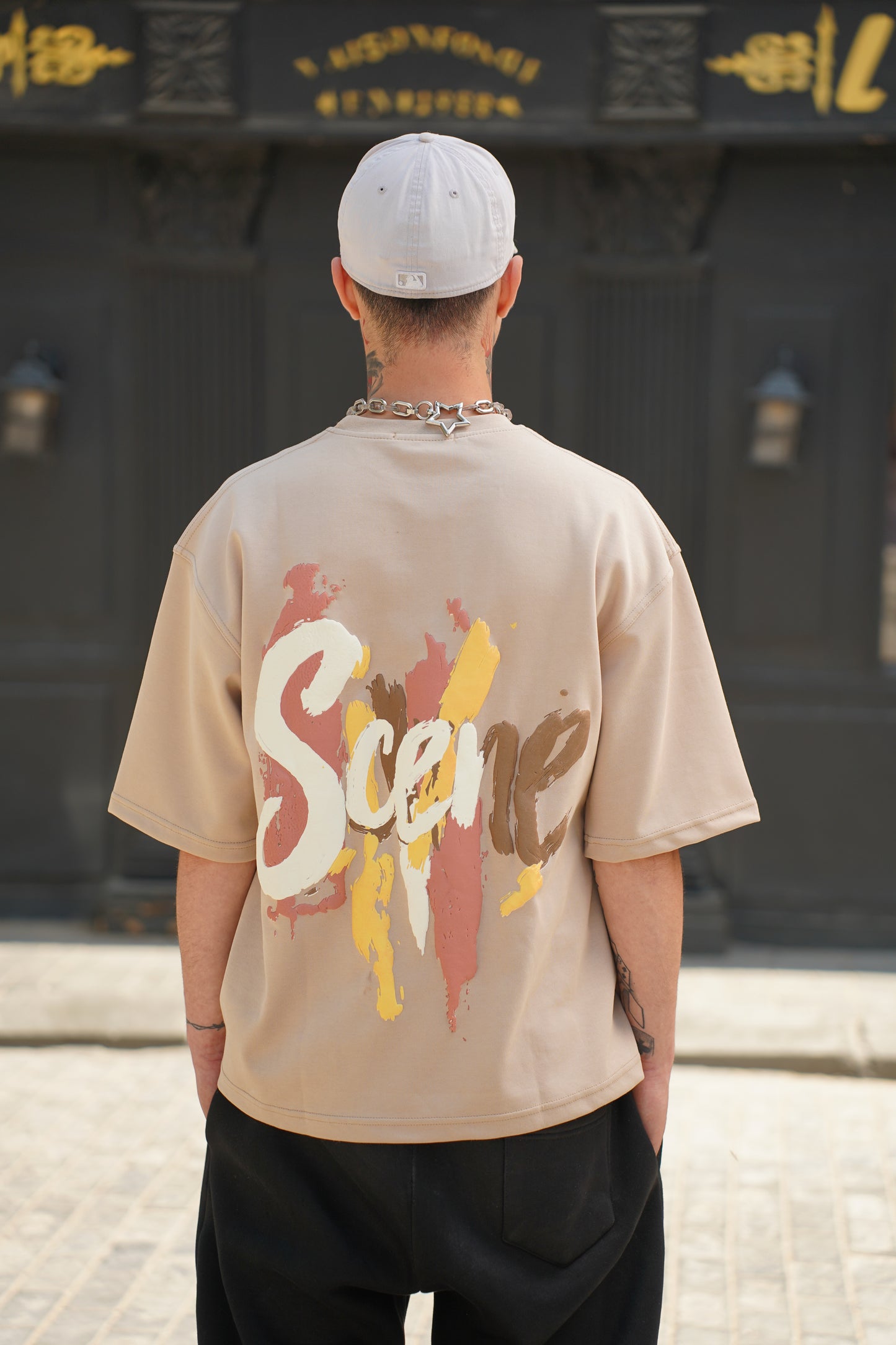 SCENE BOXY T-SHIRT BEIGE
